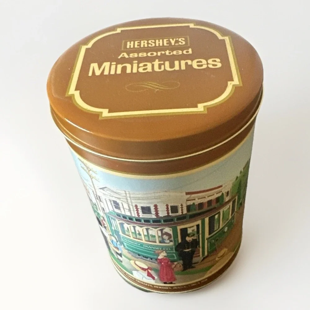 Vintage 1992 Hershey's Hometown Series Collectors Tin #8 Chocolate Town Trolleys